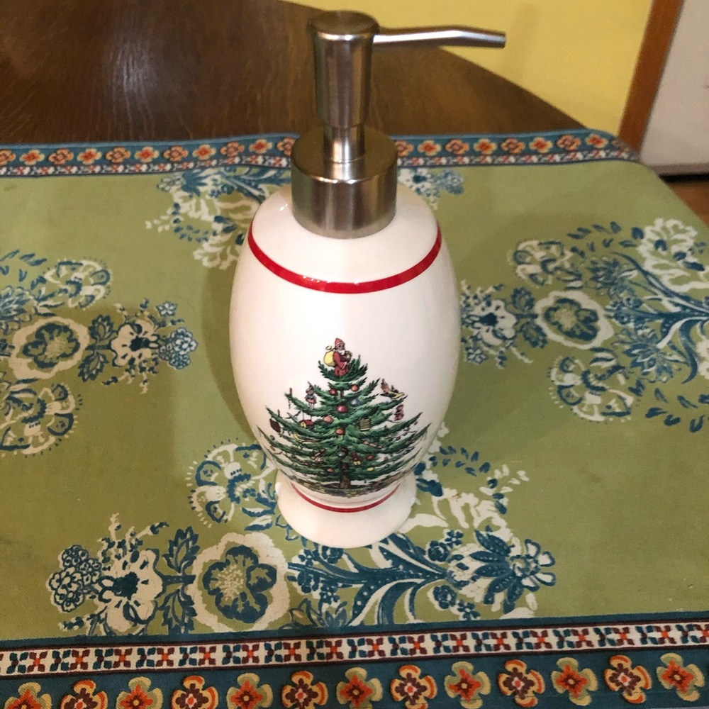 Spode soap dispenser